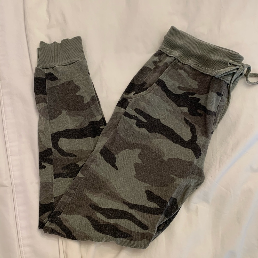 Splendid Camo Joggers in Vintage Military Olive